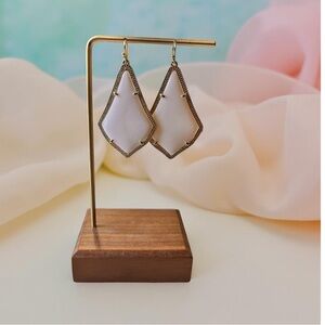 Kendra Scott Mother of Pearl Elegant White Geometric Earrings NWOT